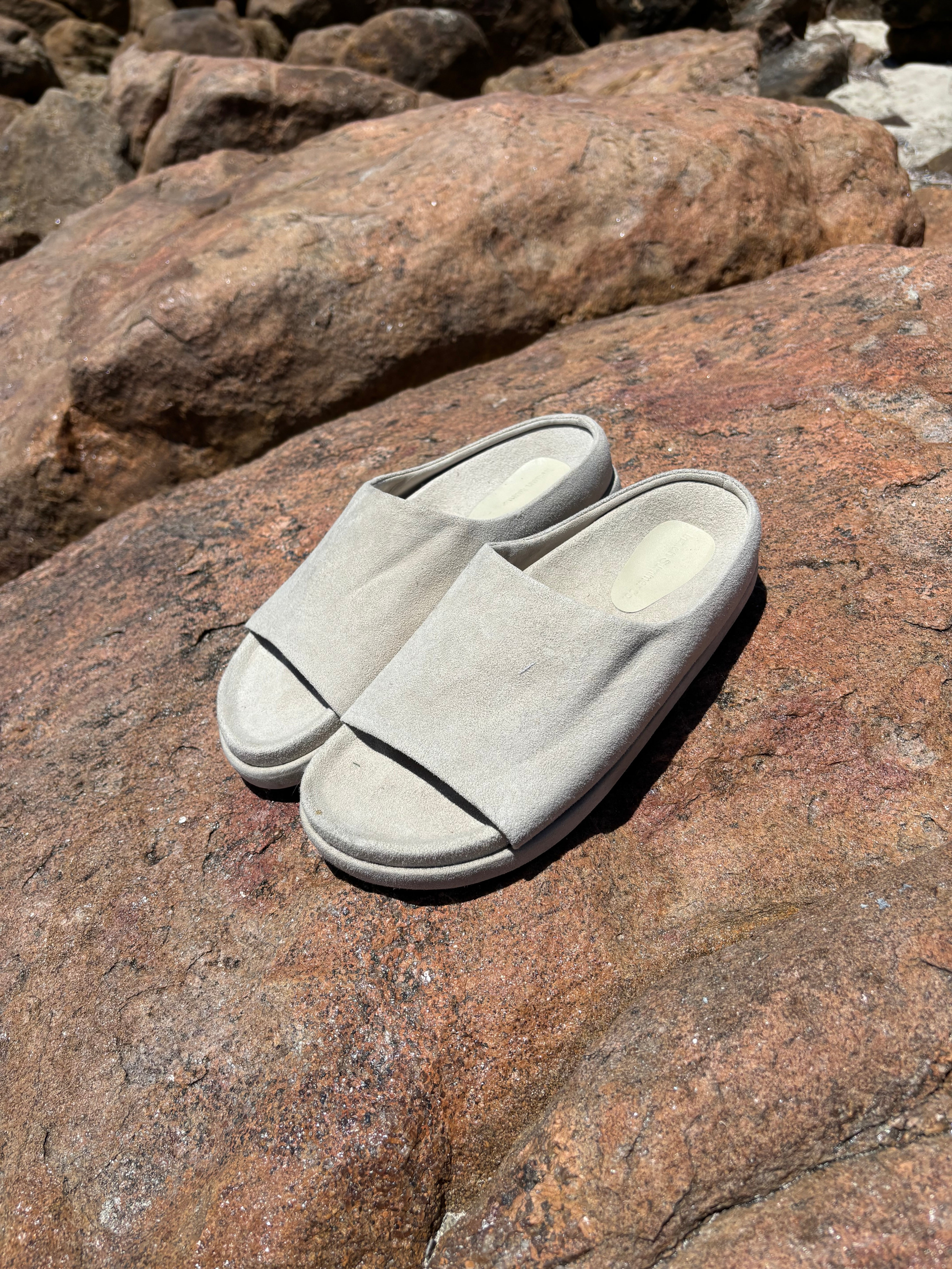 Comfort Slide ~Stone Suede