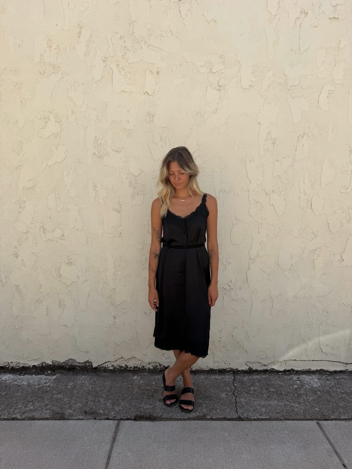VINTAGE SILK SLIP MIDI - NOIR