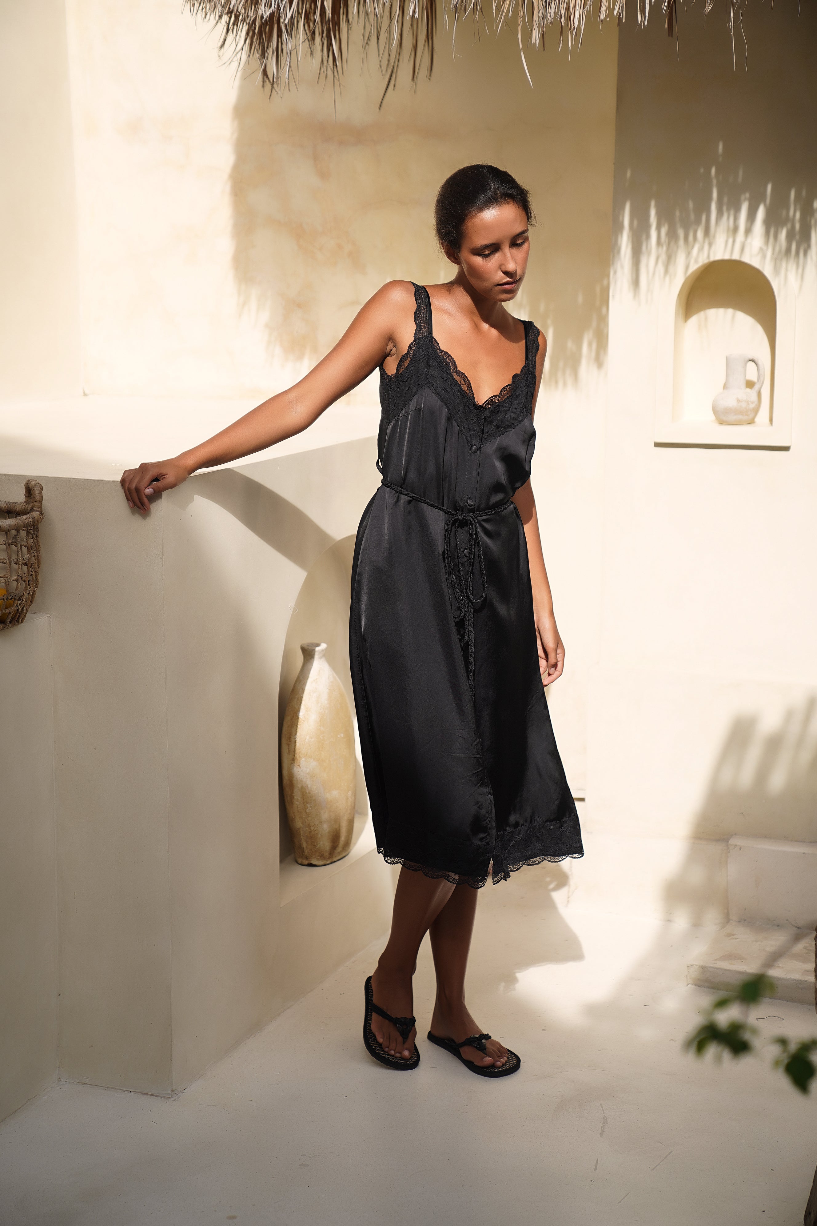 VINTAGE SILK SLIP MIDI - NOIR