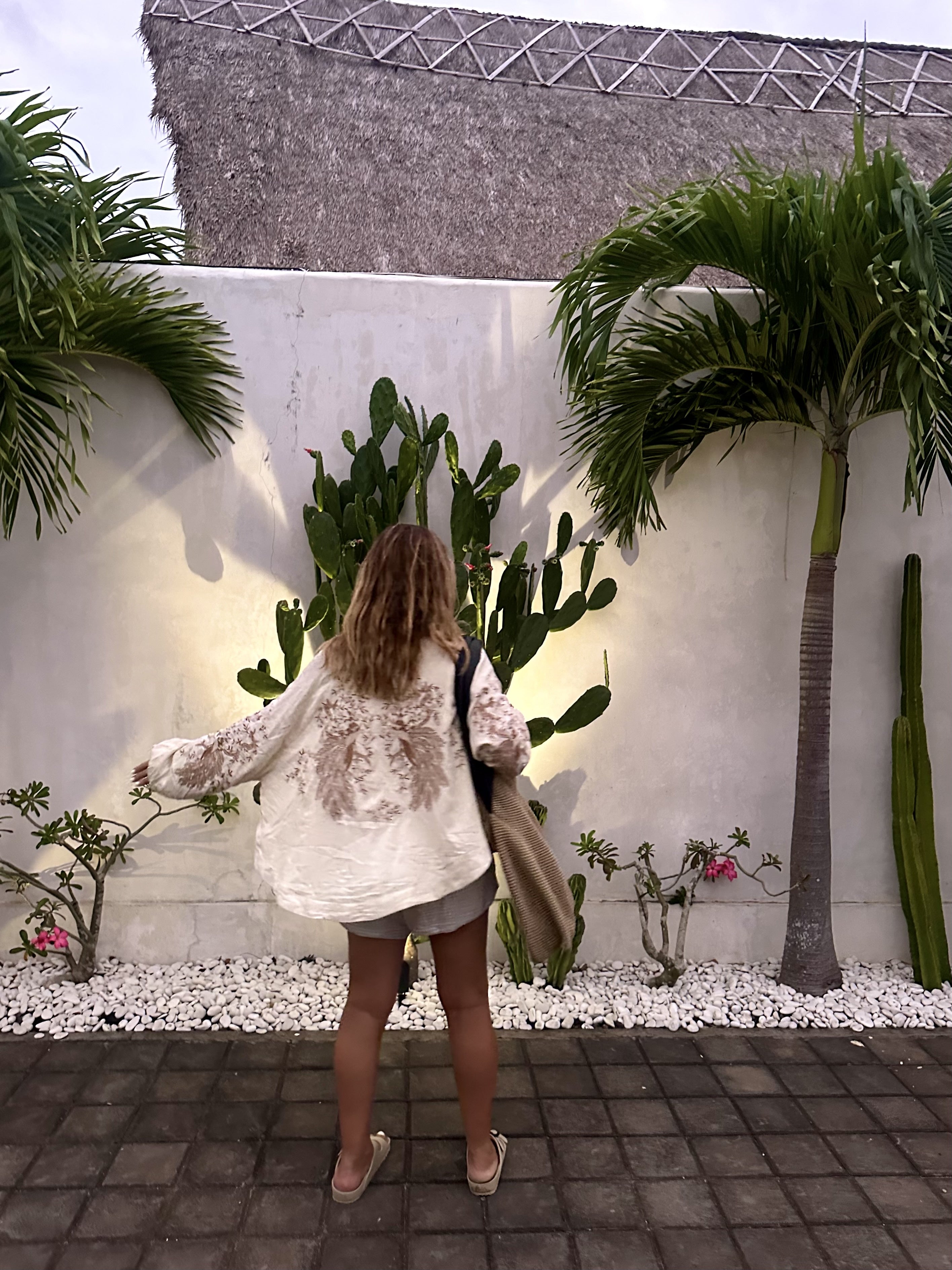 Lyrebird Cape - Naturals