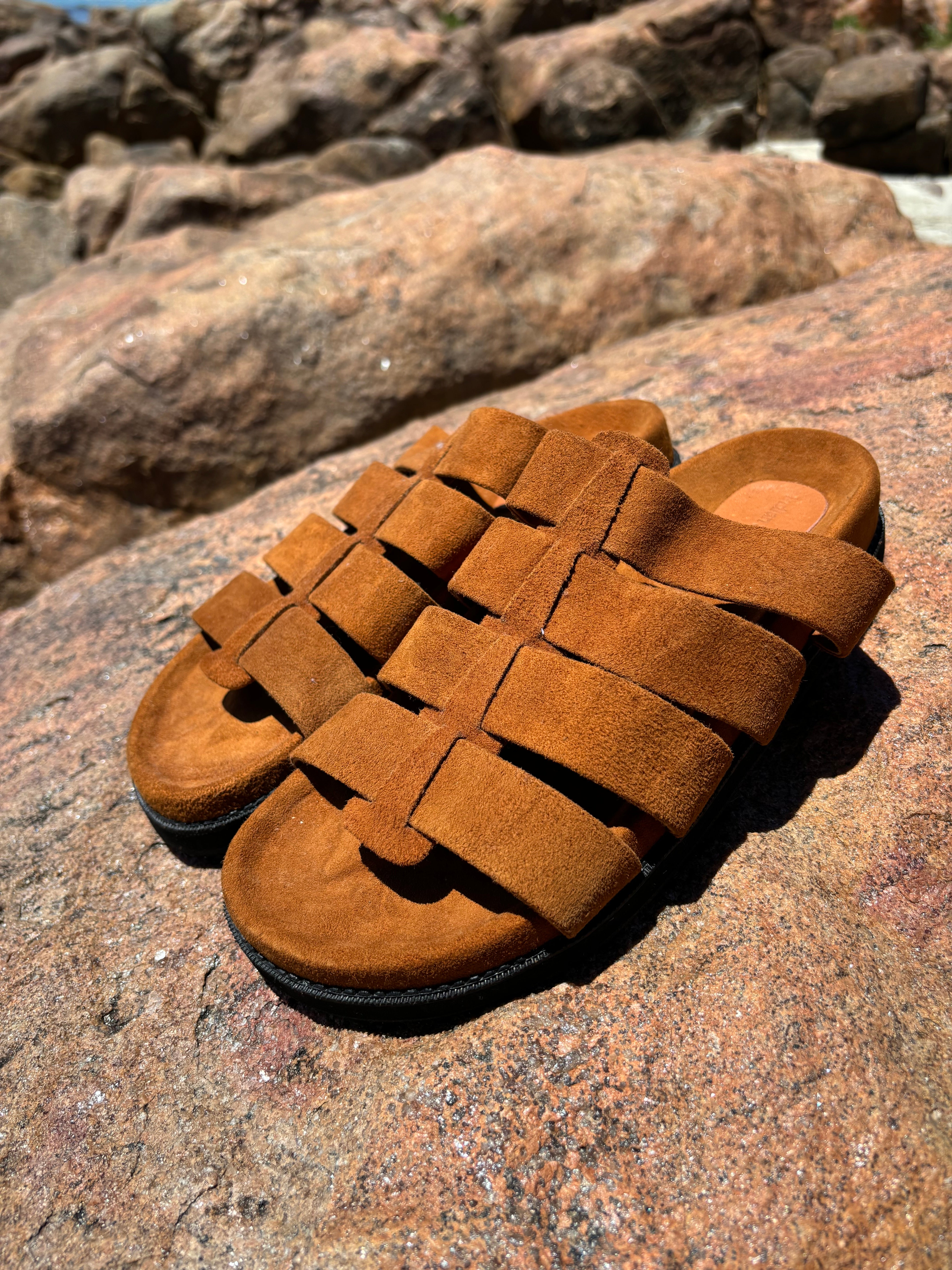 Boat Slide ~ Burnt Caramel