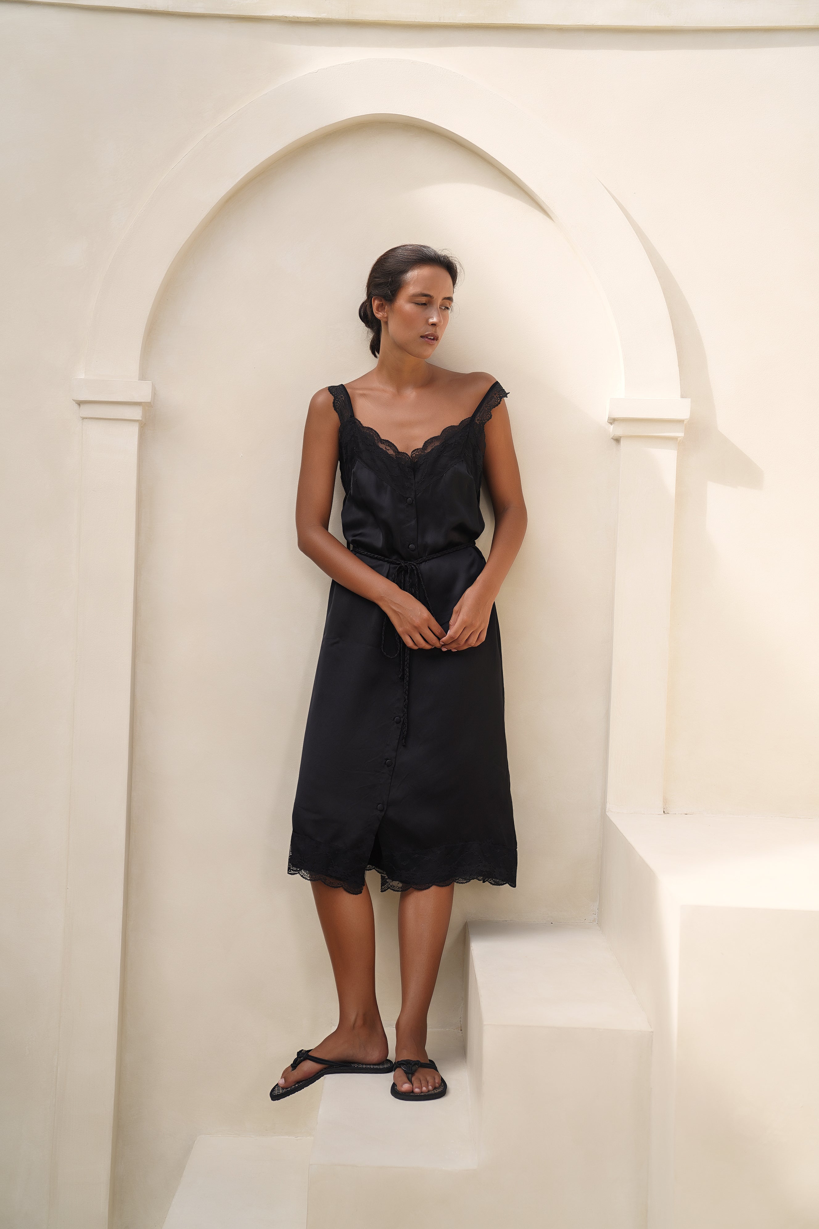 VINTAGE SILK SLIP MIDI - NOIR